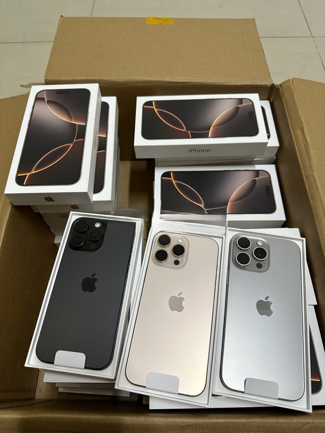 Apple iPhone 16 Pro Max, iPhone 16 Pro, iPhone 16, iPhone 16 Plus, iPhone 15 Pro Max, iPhone 15 Pro, iPhone 15,  Samsung Galaxy S25 Ultra, Samsung Galaxy S25, Samsung Galaxy S25+, Sony PlayStation PS5 Slim, Sony PlayStation PS5 PRO, Nintendo Switch 2 Konsole